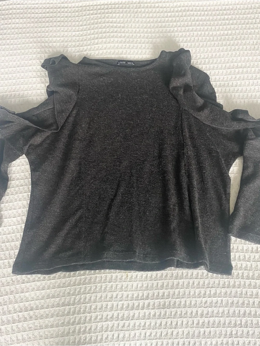 Zara grey cold shoulder ruffle sweater size Medium